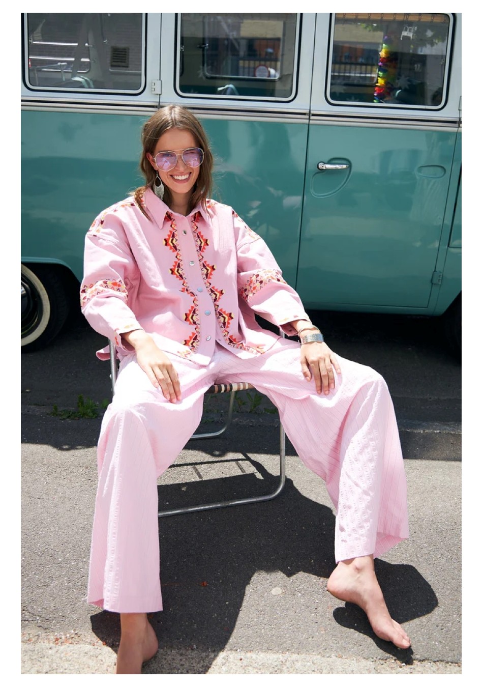 LOLLYS LAUNDRY es una marca de Copenhague de prendas diseñadas para adaptarse a ti, con colores y detalles únicos