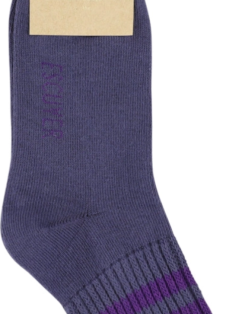 ESCUYER es una marca portuguesa de calcetines de algodón con cómodos e imprescindible para tu día a día. 2