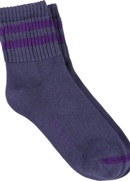 ESCUYER es una marca portuguesa de calcetines de algodón con cómodos e imprescindible para tu día a día.