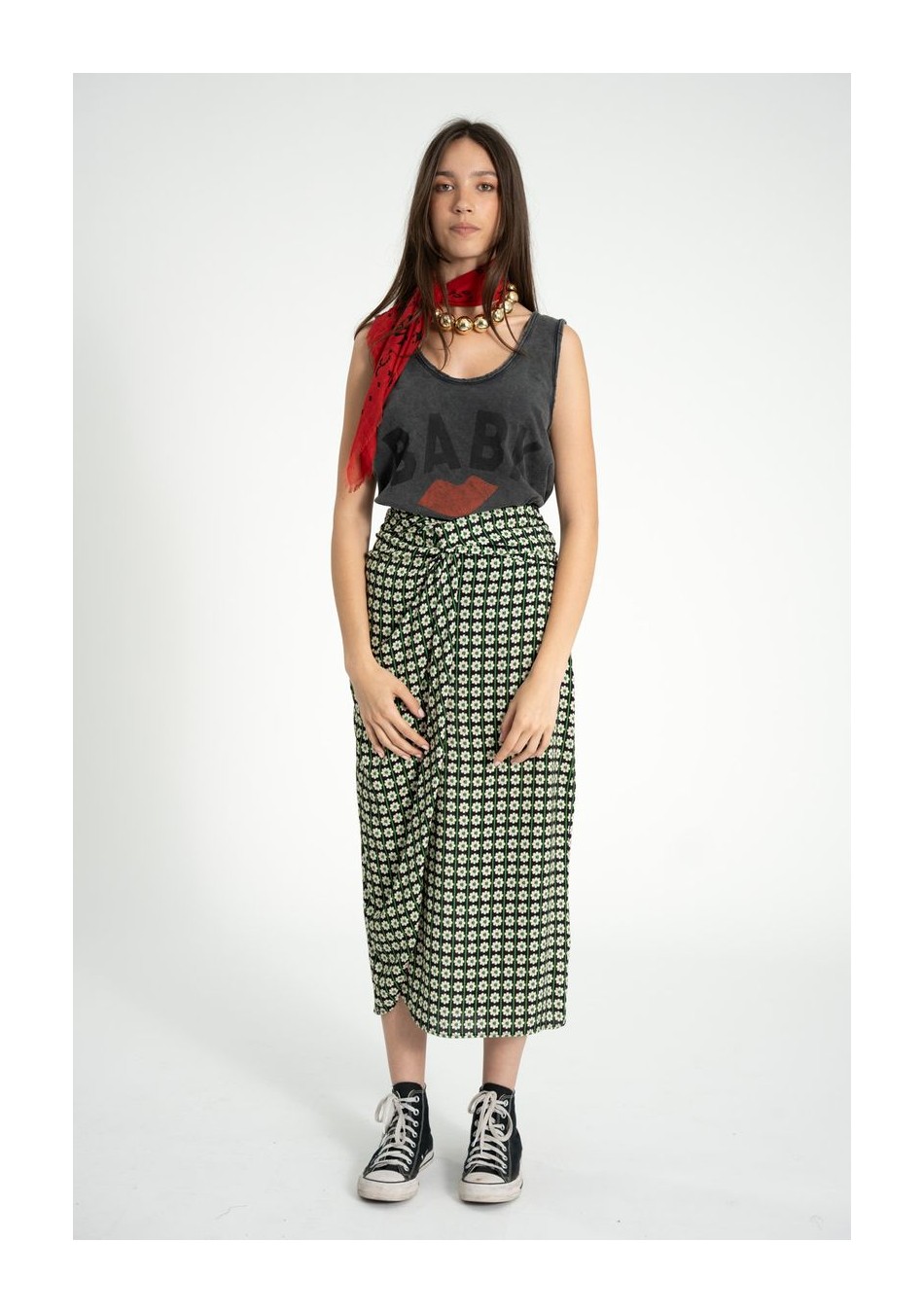 SISTER DEPARTMENT marca de ropa de mujer hecho en Portugal, camisetas con diseños dinámicos y cómodos