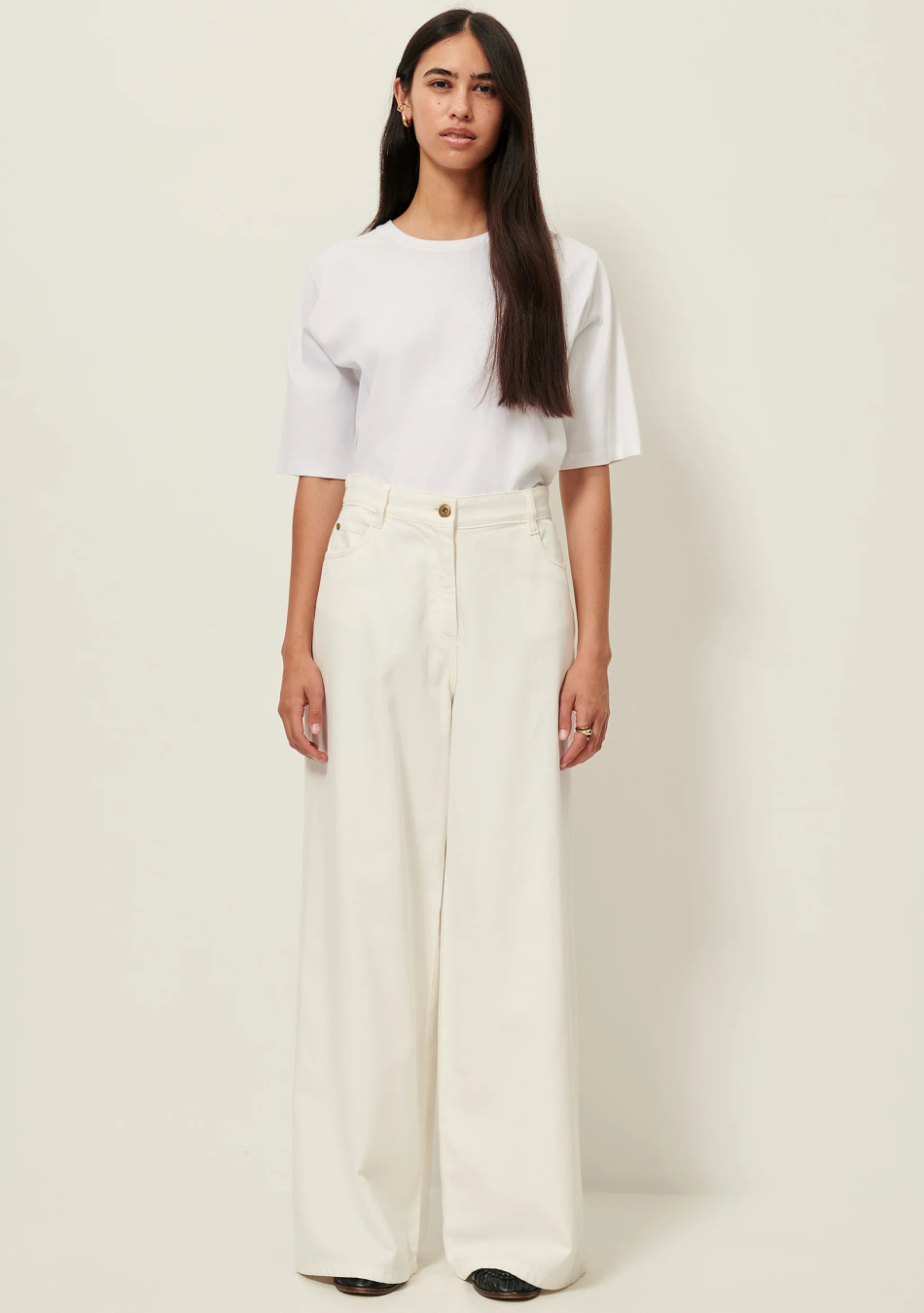 SESSÚN marca francesa de ropa de mujer con un estilo casual, femenino y minimal