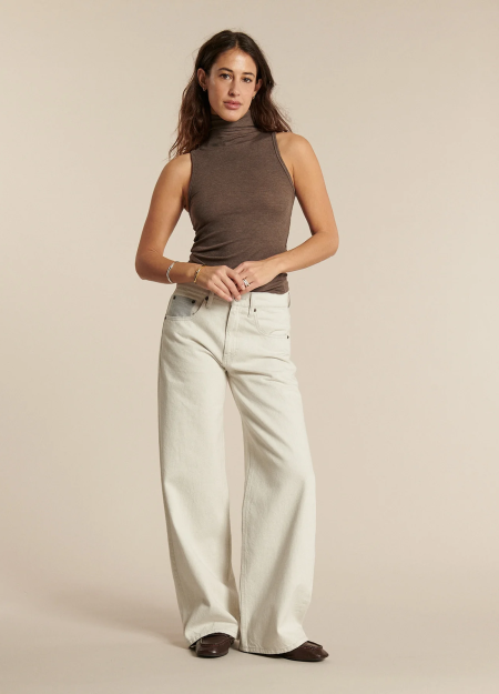 LABDIP marca de denim de mujer con estilo casual y dinámico