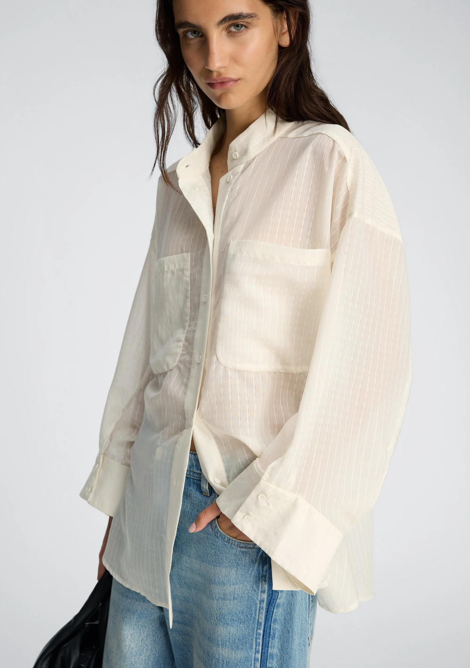 MUNTHE es una marca danesa que combina arte, artesanía y diseño contemporáneo con gran atención al detalle.