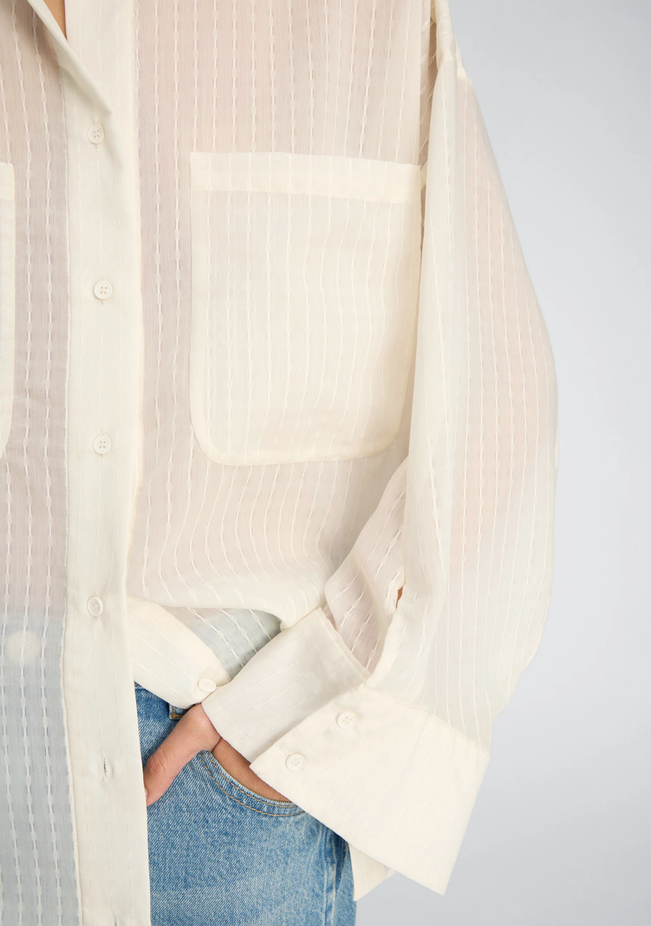 MUNTHE es una marca danesa que combina arte, artesanía y diseño contemporáneo con gran atención al detalle.