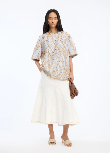 MUNTHE es una marca danesa que combina arte, artesanía y diseño contemporáneo con gran atención al detalle.