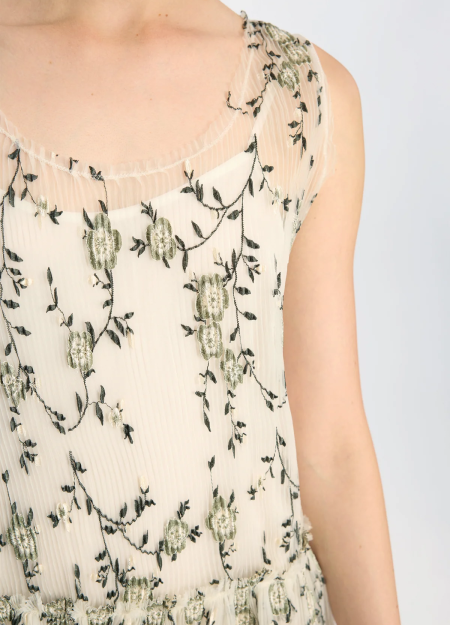 MUNTHE es una marca danesa que combina arte, artesanía y diseño contemporáneo con gran atención al detalle. 2