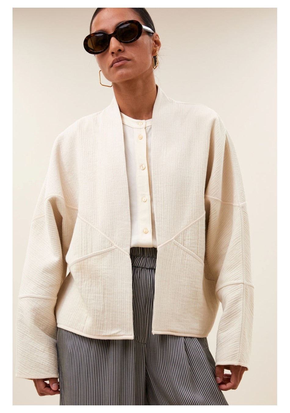 By Bar marca de estilo nórdico para una mujer dinámica y muy femenina