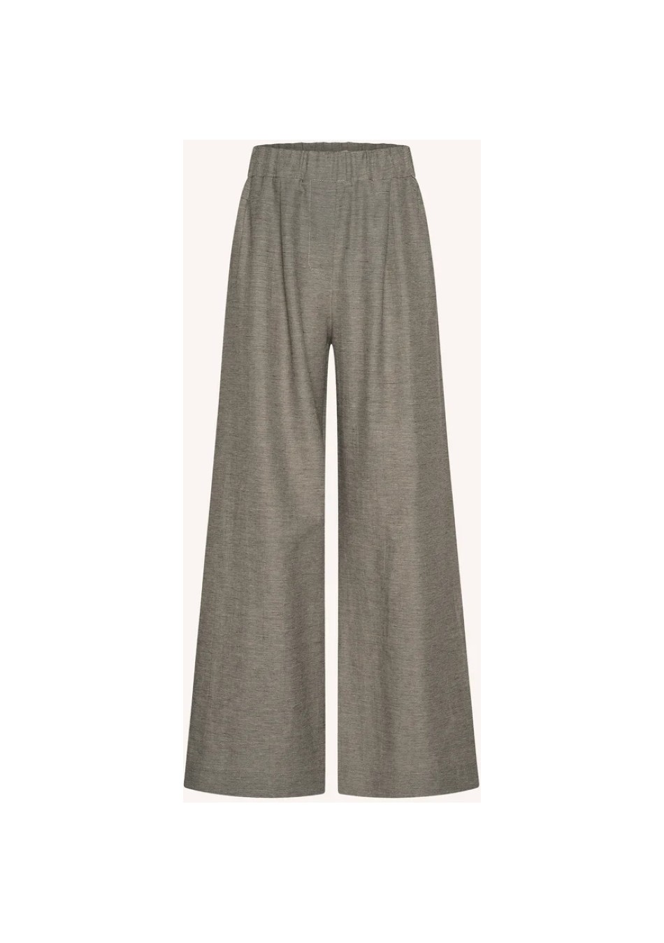 By Bar marca de estilo nórdico para una mujer dinámica y muy femenina