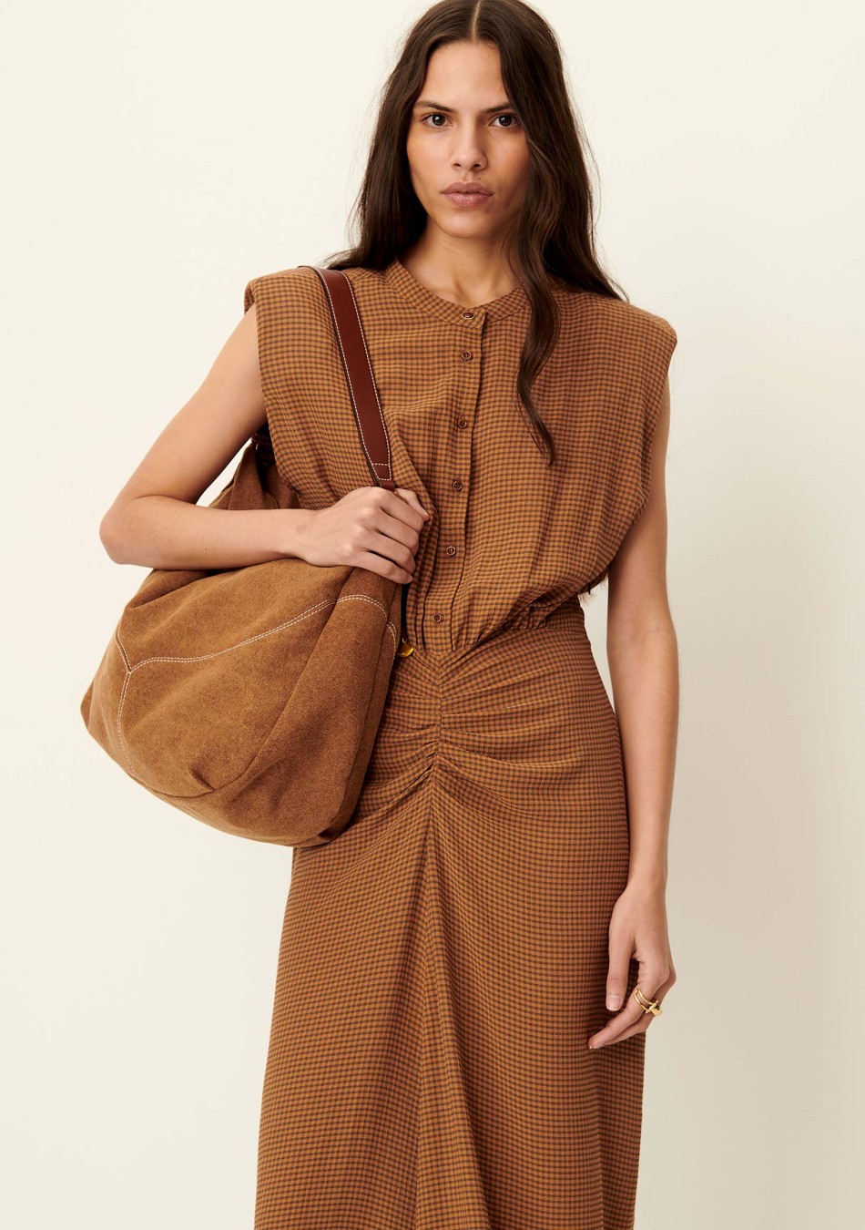 SESSÚN marca francesa de ropa de mujer con un estilo casual, femenino y minimal