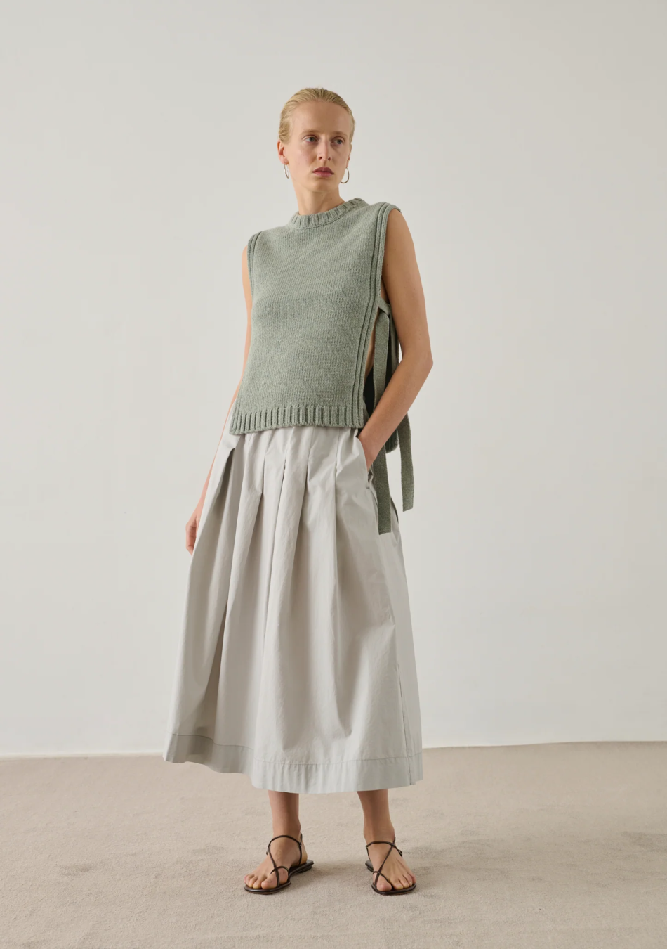 SOEUR marca francesa de ropa para una mujer con un estilo femenino y conceptual