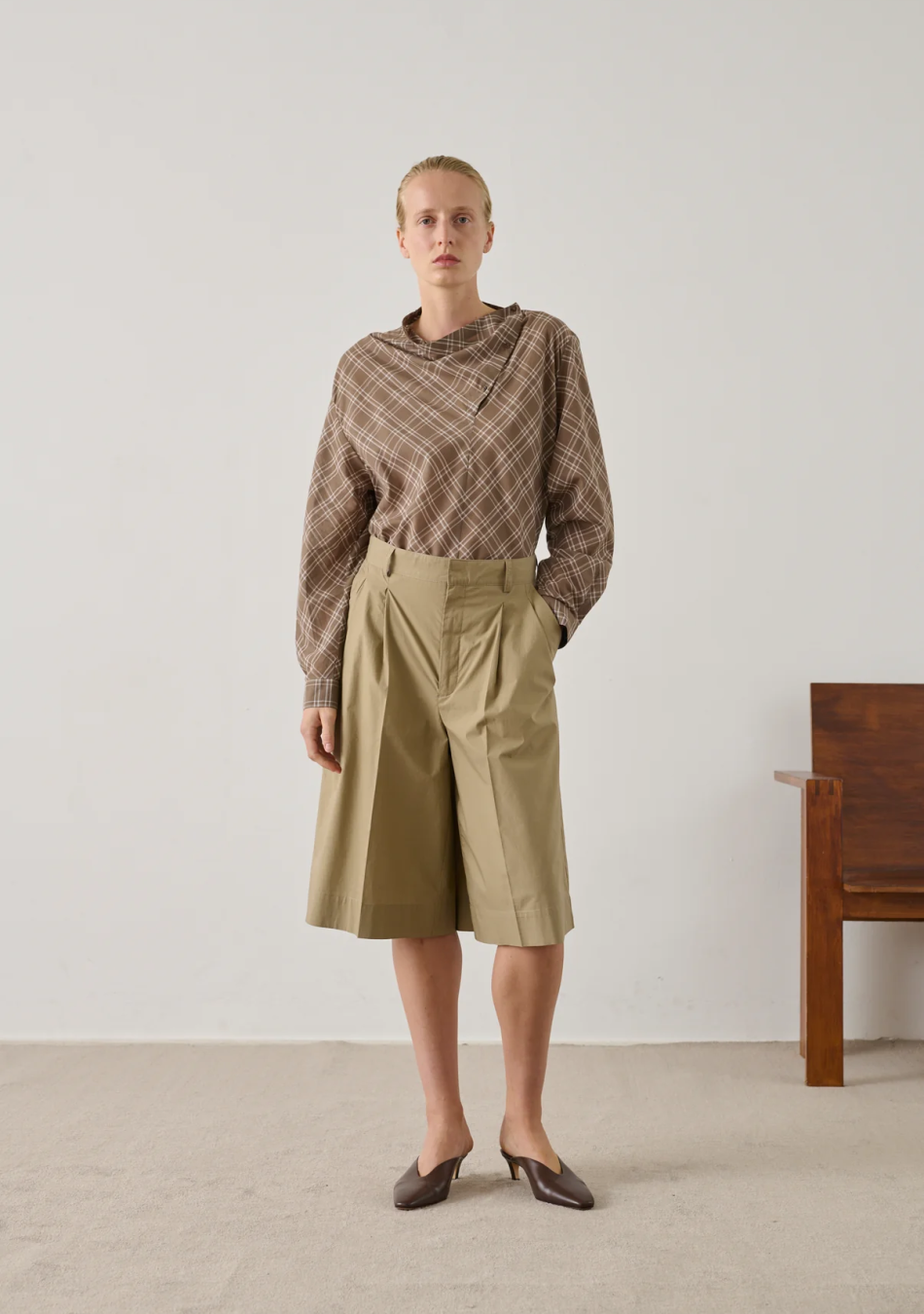 SOEUR marca francesa de ropa para una mujer con un estilo femenino y conceptual