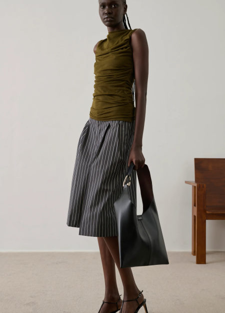 SOEUR marca francesa de ropa para una mujer con un estilo femenino y conceptual 2