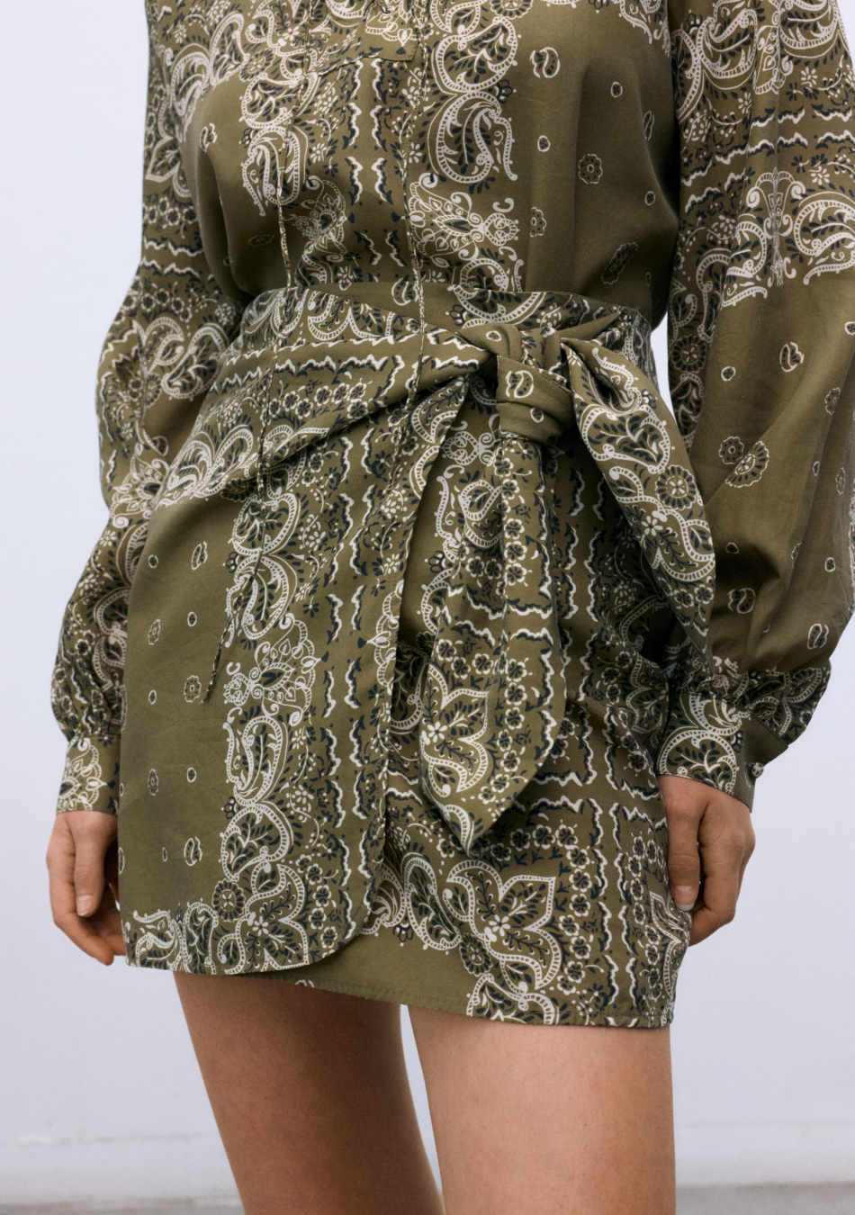 WE ARE THE NEW SOCIETY moda contemporánea, sostenible y atemporal para niños y adultos. Diseño cuidado y espíritu creativo.