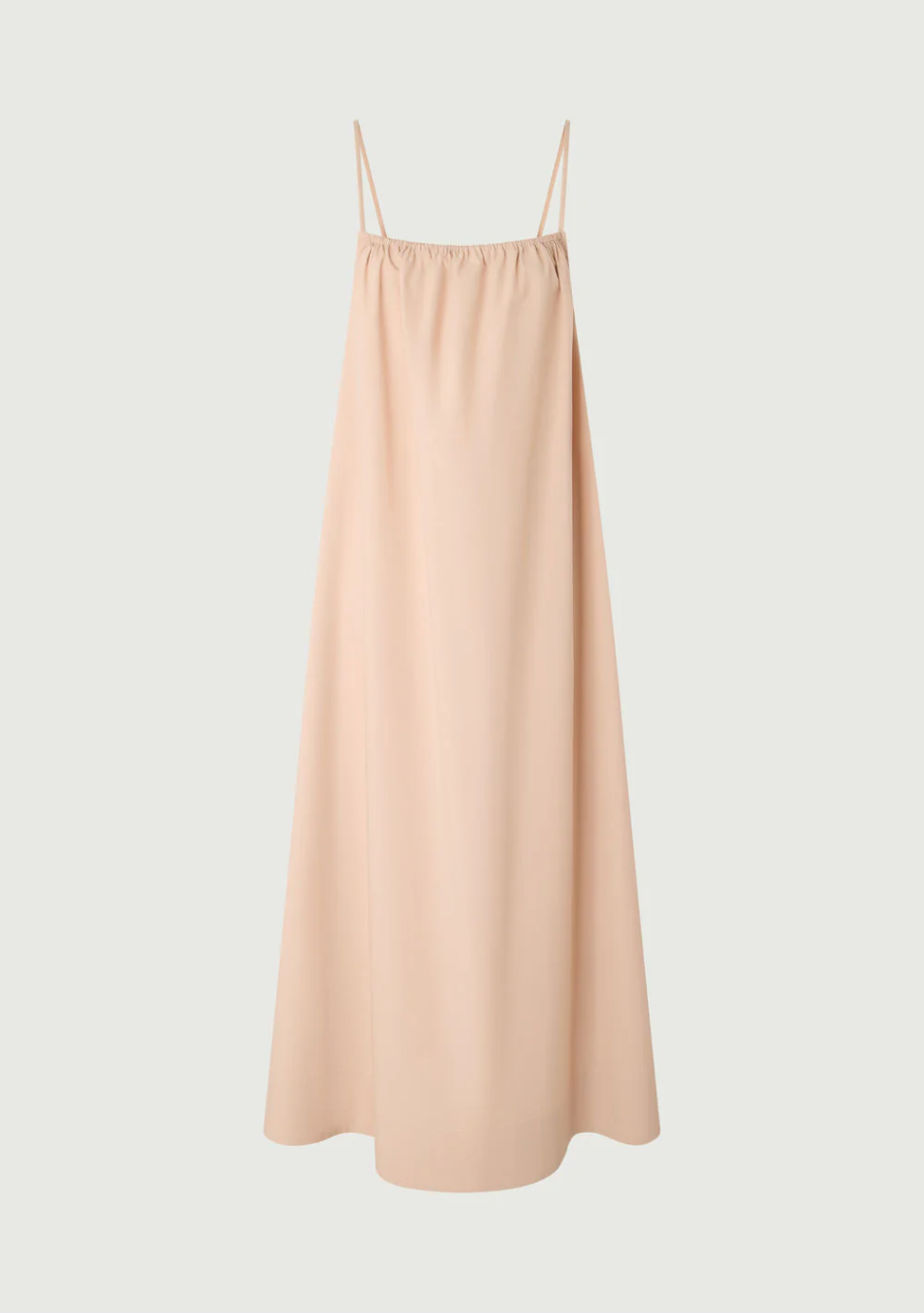 SOEUR marca francesa de ropa para una mujer con un estilo femenino y conceptual