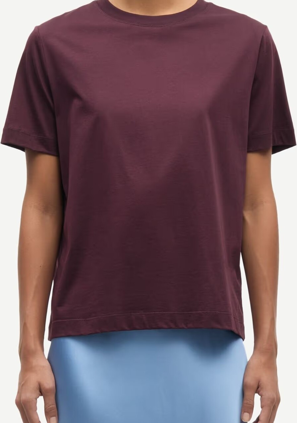 SAMSOE SAMSOE marca de ropa minimalista y contemporánea. Prendas sostenibles, versátiles y de alta calidad.