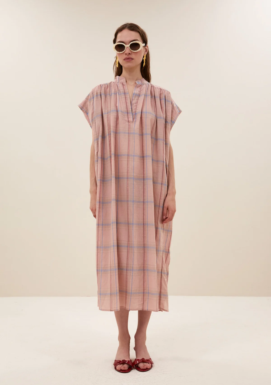 By Bar marca de estilo nórdico para una mujer dinámica y muy femenina