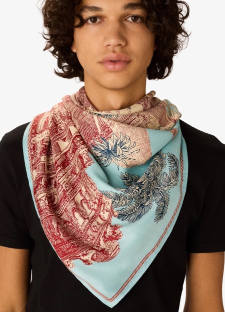 INOUI es una marca que representa sofisticación, minimalismo y carácter. Cada creación está diseñada para personas que valoran l