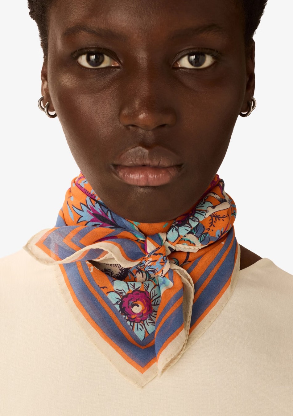 INOUI es una marca que representa sofisticación, minimalismo y carácter. Cada creación está diseñada para personas que valoran l