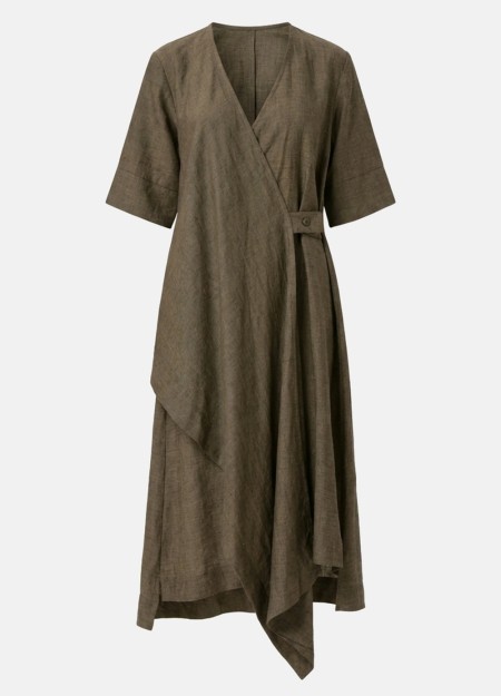 HUMILITY marca francesa de ropa de mujer con un estilo conceptual y femenino