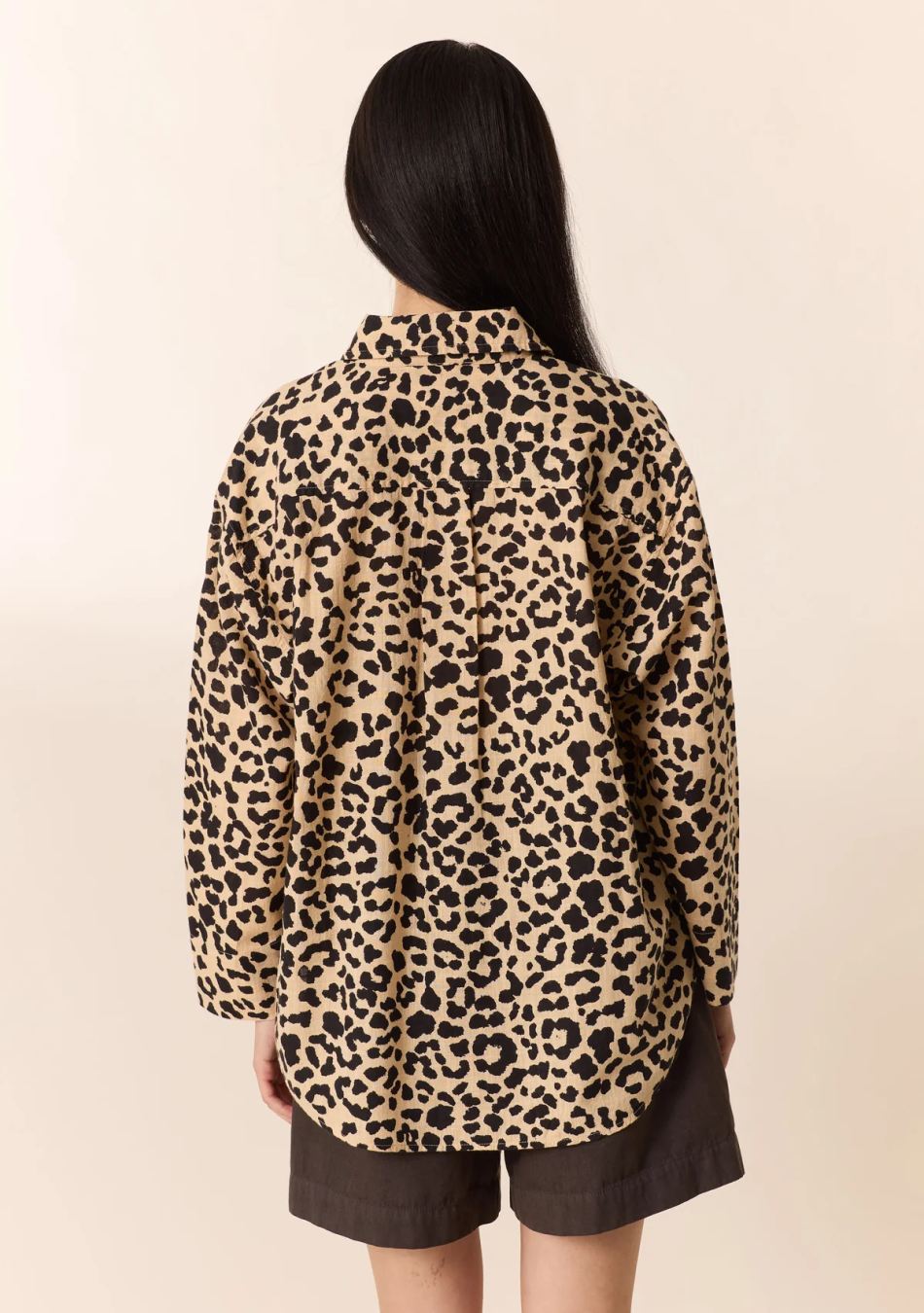 LEON6HARPER marca francesa de ropa de mujer  con algodones orgánico y de estilo casual y dinámico