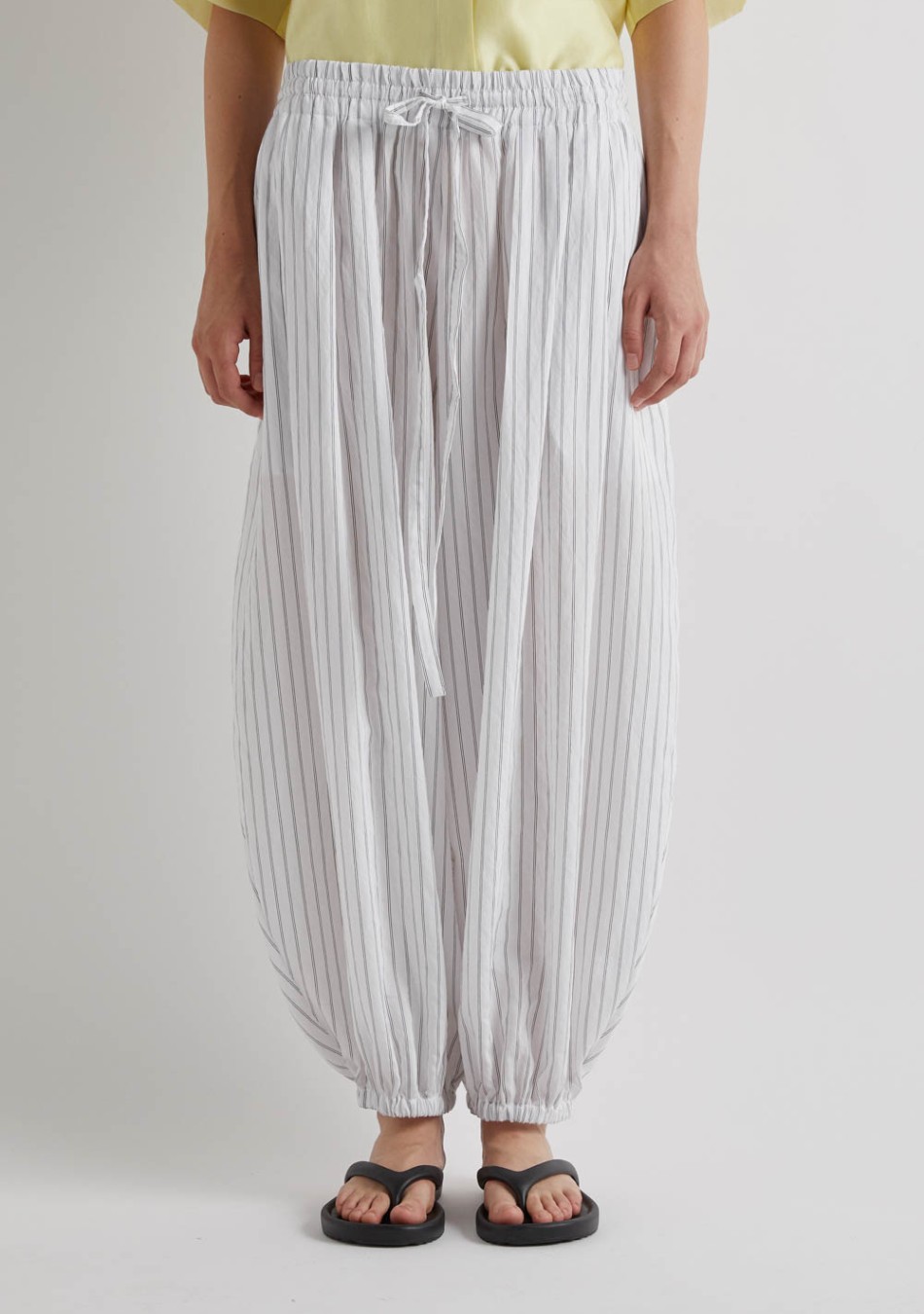 MMEIMEIJ marca de prendas elegantes, femeninas y fabricadas con tejidos de alta calidad que combinan diseño italiano, comodidad 