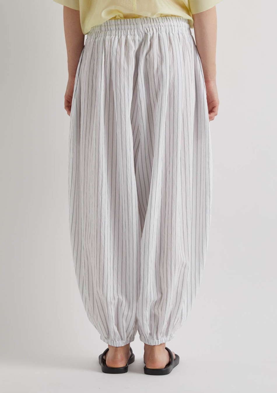 MMEIMEIJ marca de prendas elegantes, femeninas y fabricadas con tejidos de alta calidad que combinan diseño italiano, comodidad 