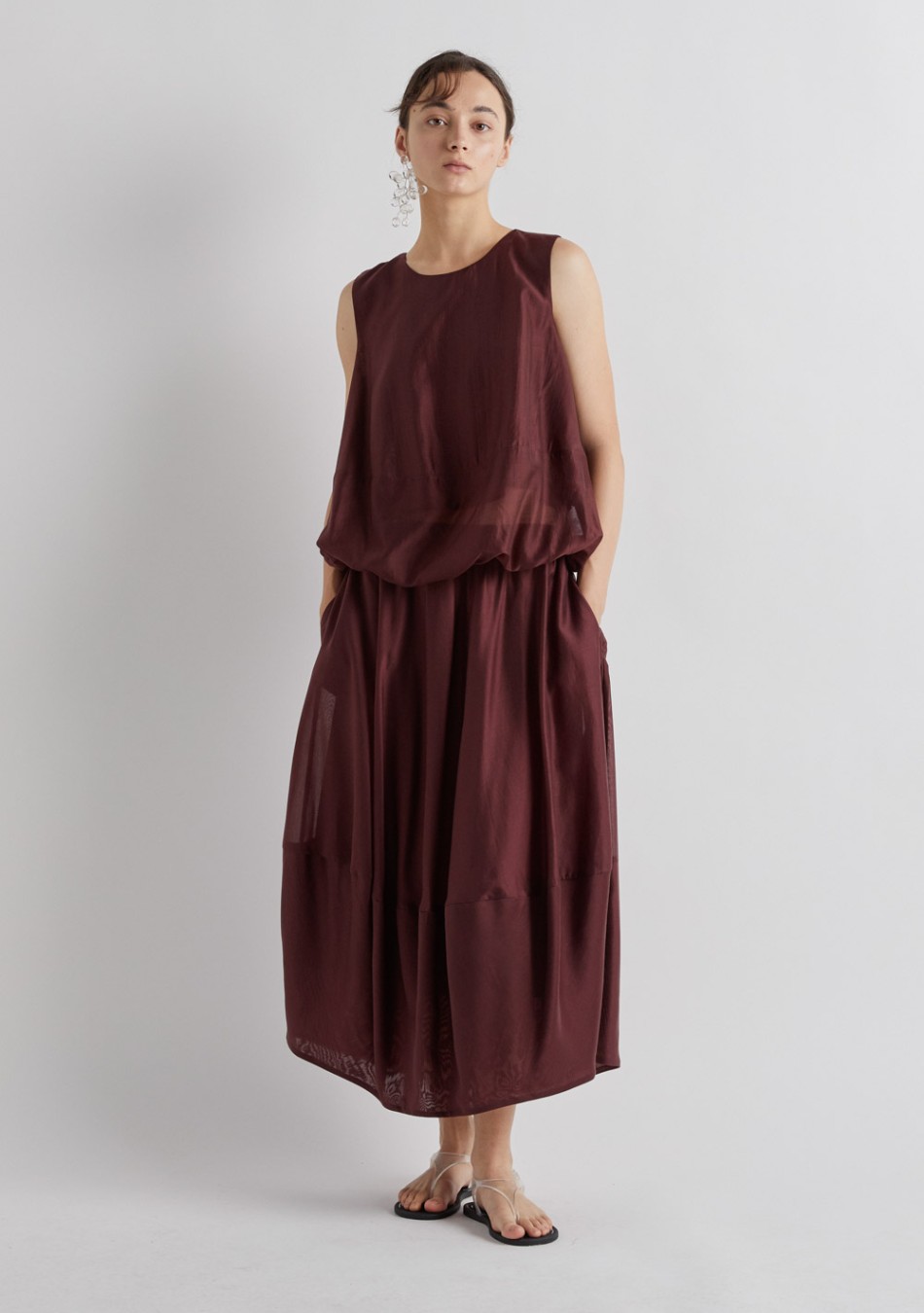 MMEIMEIJ marca de prendas elegantes, femeninas y fabricadas con tejidos de alta calidad que combinan diseño italiano, comodidad