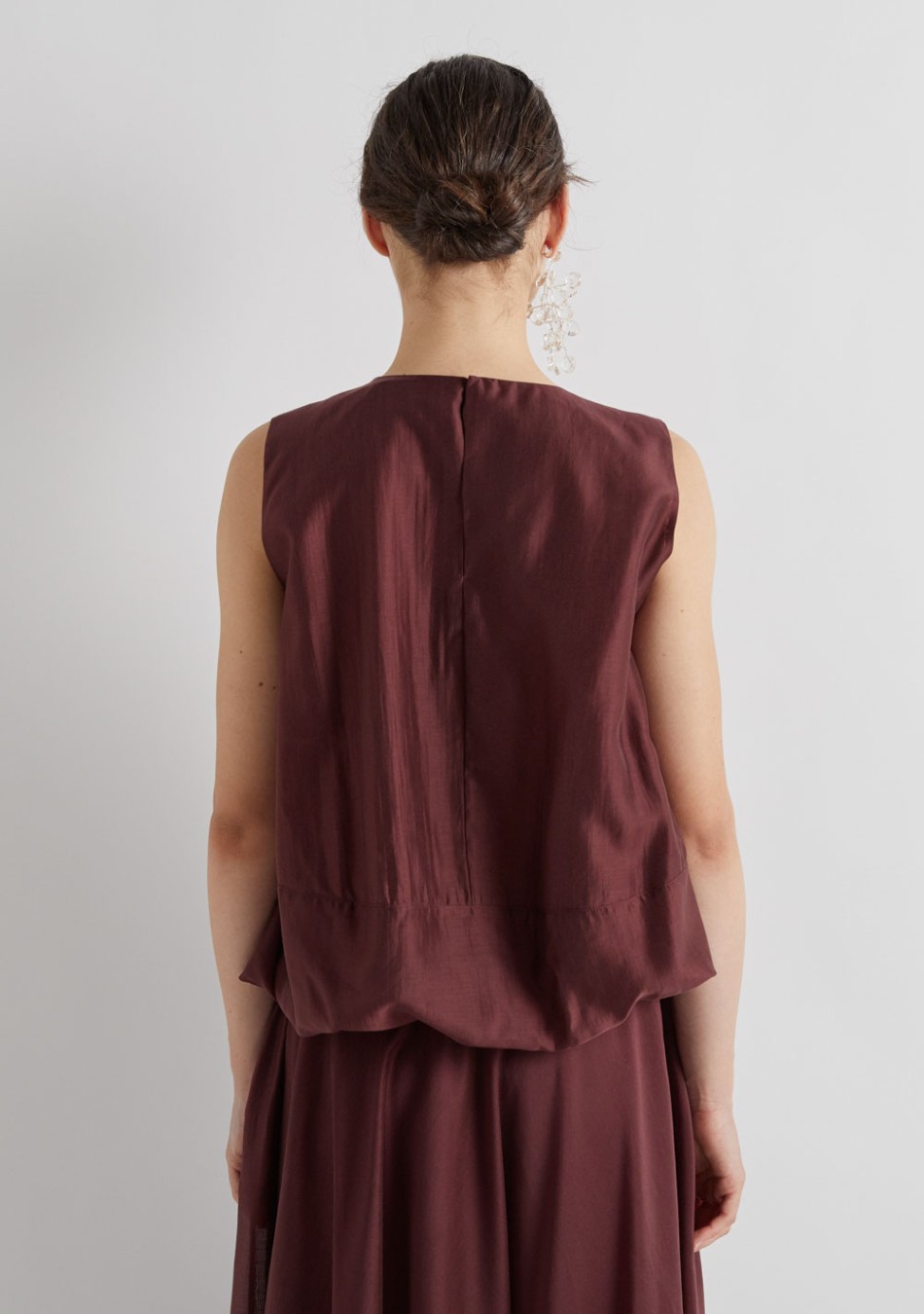 MMEIMEIJ marca de prendas elegantes, femeninas y fabricadas con tejidos de alta calidad que combinan diseño italiano, comodidad