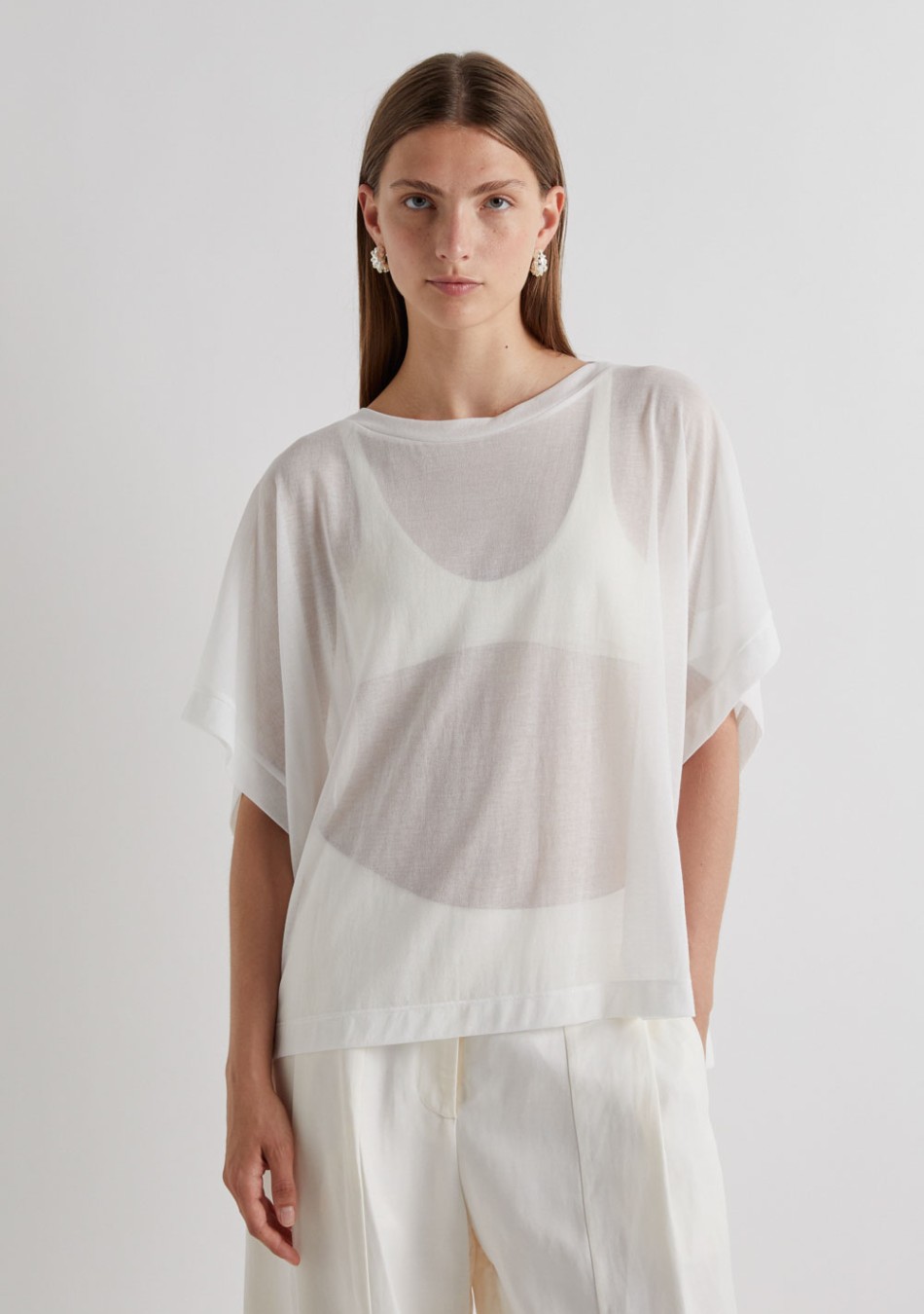 MMEIMEIJ marca de prendas elegantes, femeninas y fabricadas con tejidos de alta calidad que combinan diseño italiano, comodidad