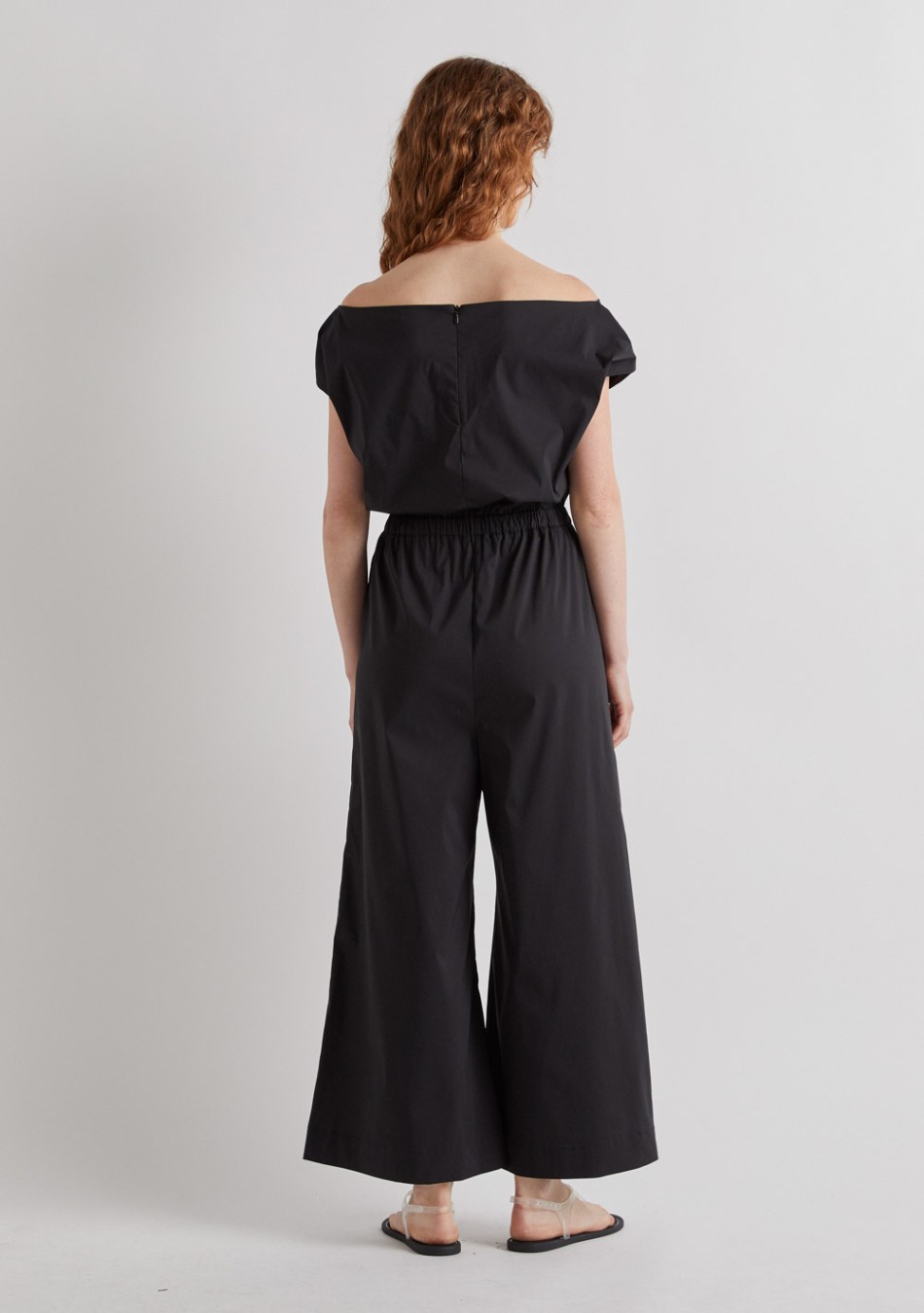 MMEIMEIJ marca de prendas elegantes, femeninas y fabricadas con tejidos de alta calidad que combinan diseño italiano, comodidad