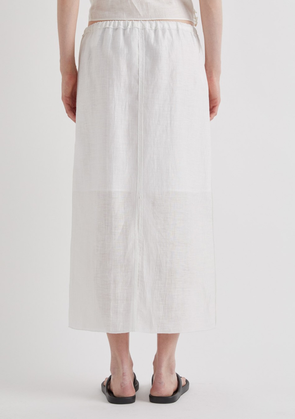 MMEIMEIJ marca de prendas elegantes, femeninas y fabricadas con tejidos de alta calidad que combinan diseño italiano, comodidad