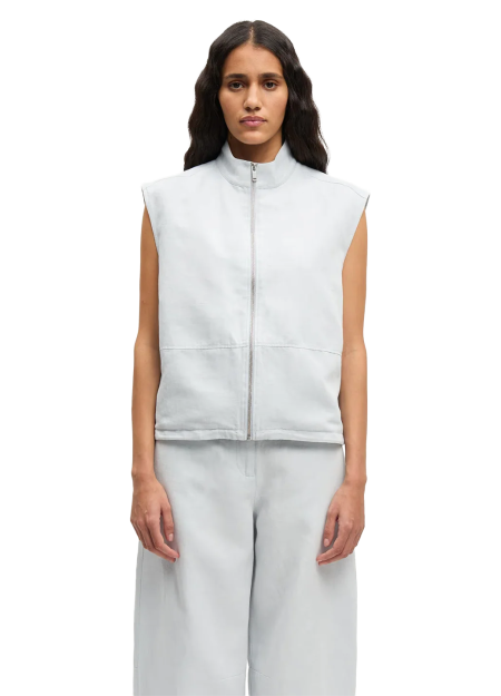 SAMSOE SAMSOE marca de ropa minimalista y contemporánea. Prendas sostenibles, versátiles y de alta calidad.