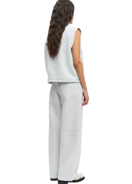 SAMSOE SAMSOE marca de ropa minimalista y contemporánea. Prendas sostenibles, versátiles y de alta calidad. 2