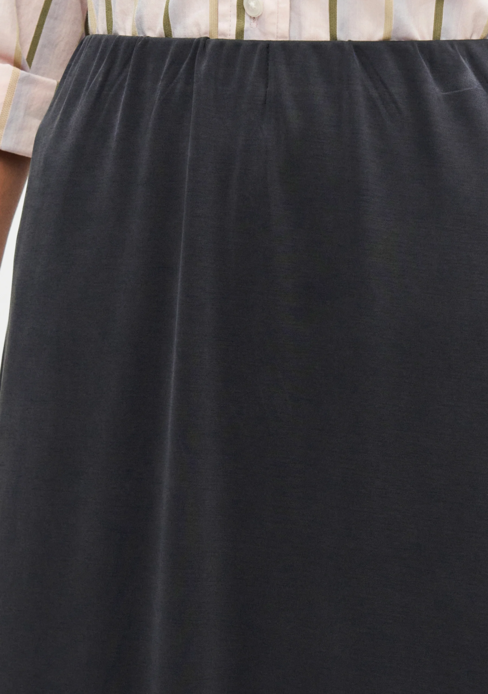 SAMSOE&SAMSOE marca nórdica de ropa de mujer con un estilo vanguardista y casual