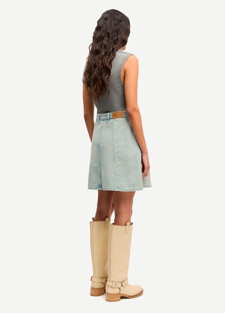 SAMSOE&SAMSOE marca nórdica de ropa de mujer con un estilo vanguardista y casual 2