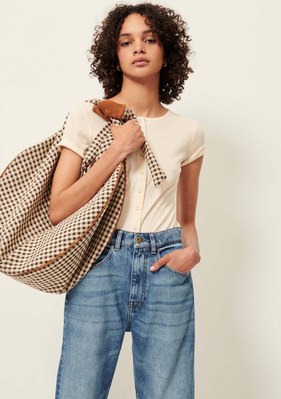 SESSÚN marca francesa de ropa de mujer con un estilo casual, femenino y minimal