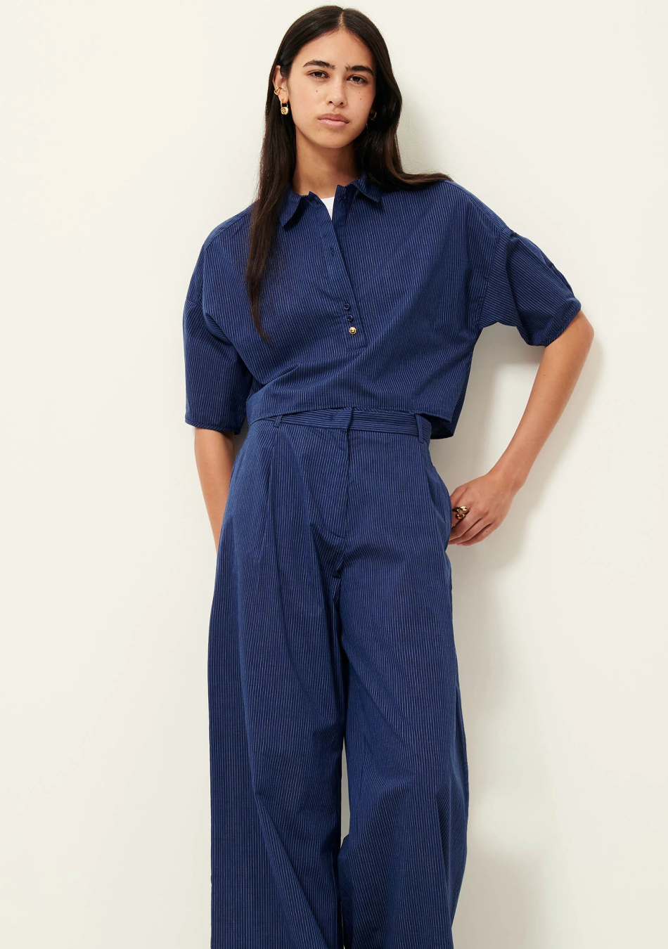 SESSÚN marca francesa de ropa de mujer con un estilo casual, femenino y minimal