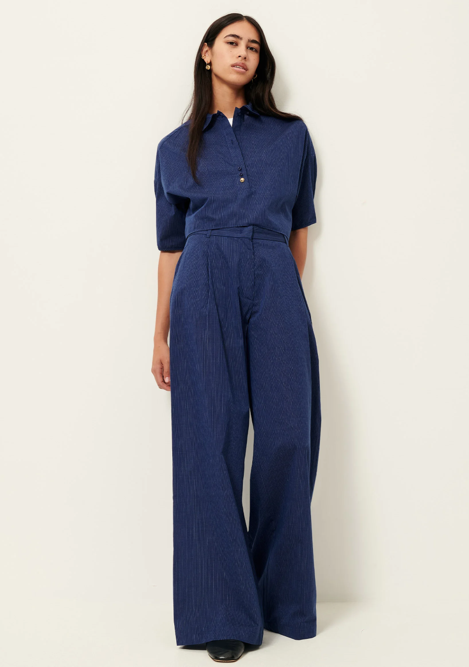 SESSÚN marca francesa de ropa de mujer con un estilo casual, femenino y minimal