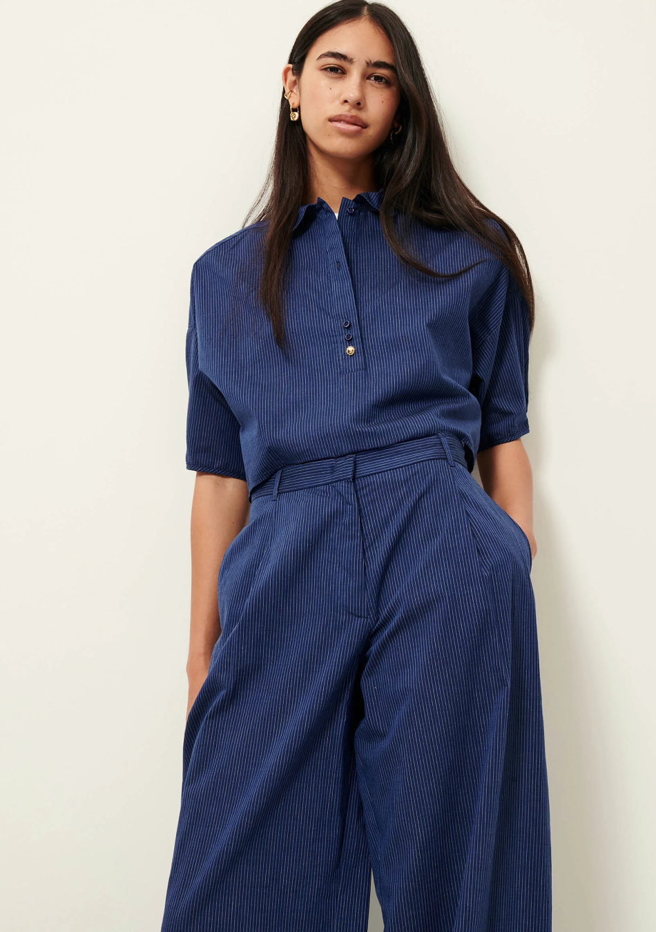 SESSÚN marca francesa de ropa de mujer con un estilo casual, femenino y minimal