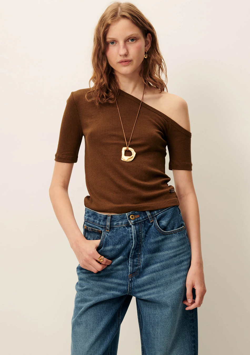 SESSÚN marca francesa de ropa de mujer con un estilo casual, femenino y minimal