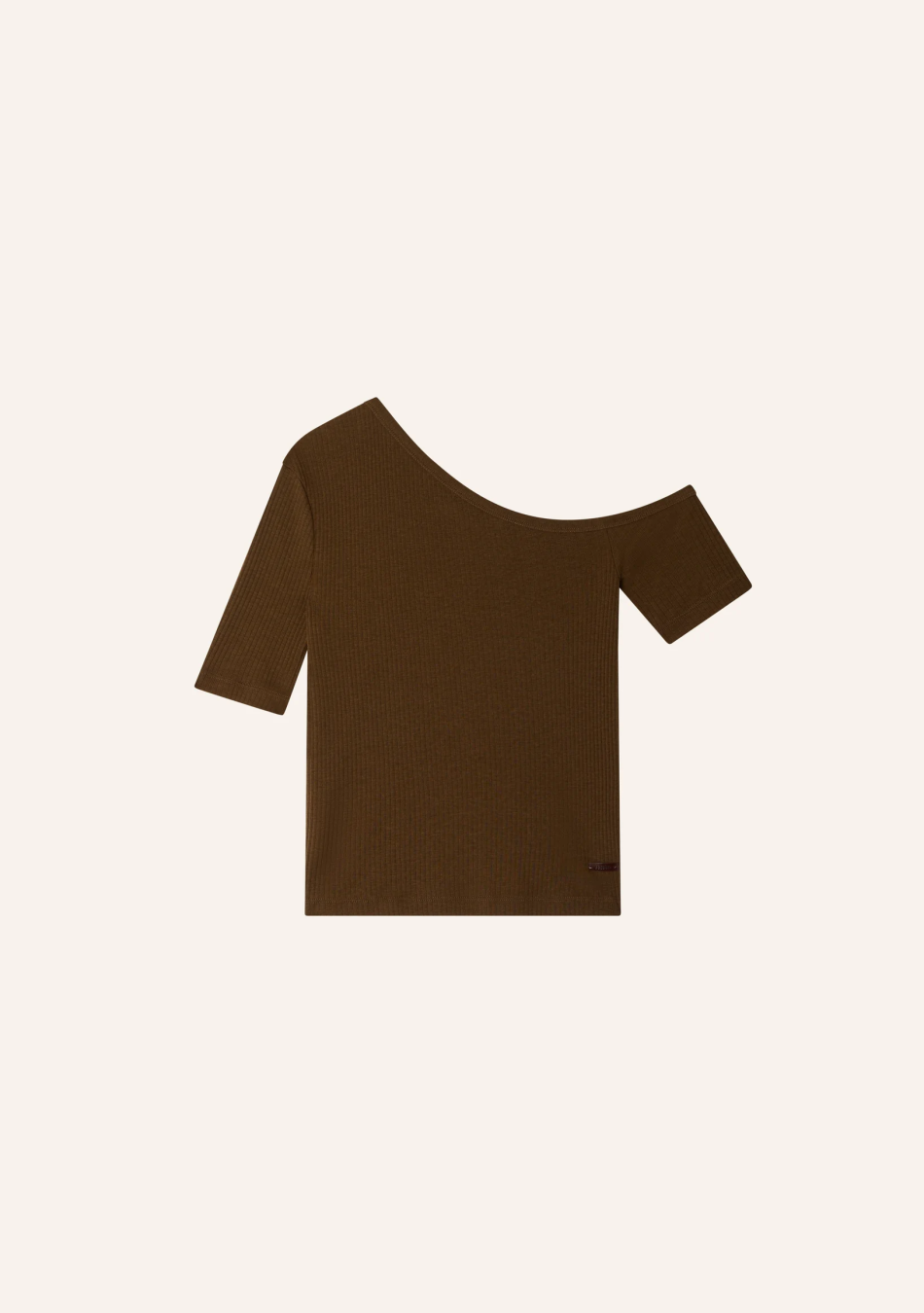 SESSÚN marca francesa de ropa de mujer con un estilo casual, femenino y minimal