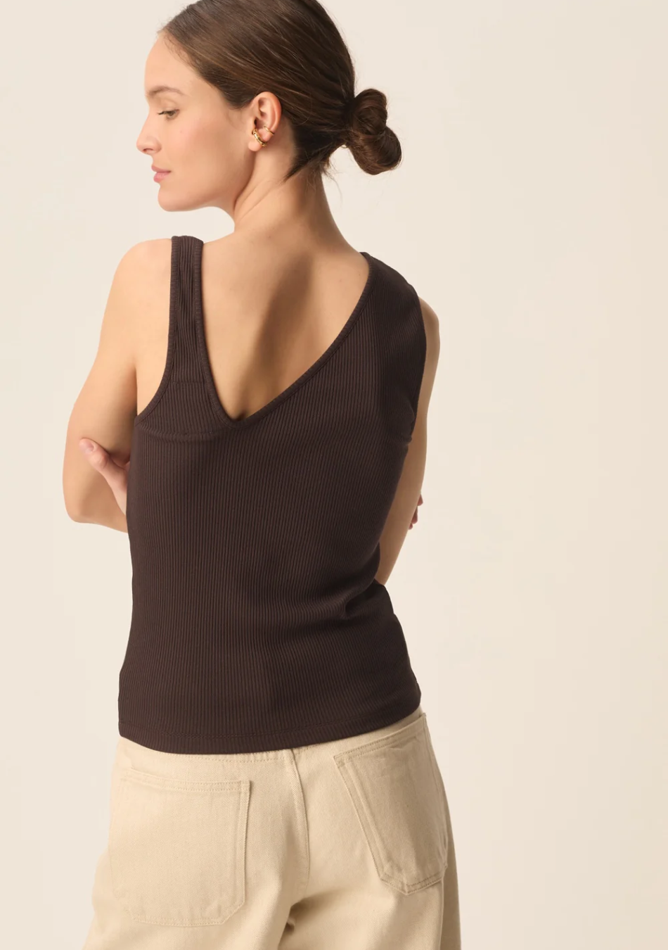 DES PETITS HAUTS marca que refleja la esencia del estilo parisino: femenino, delicado y atemporal.  Destaca por su diseño cuidad