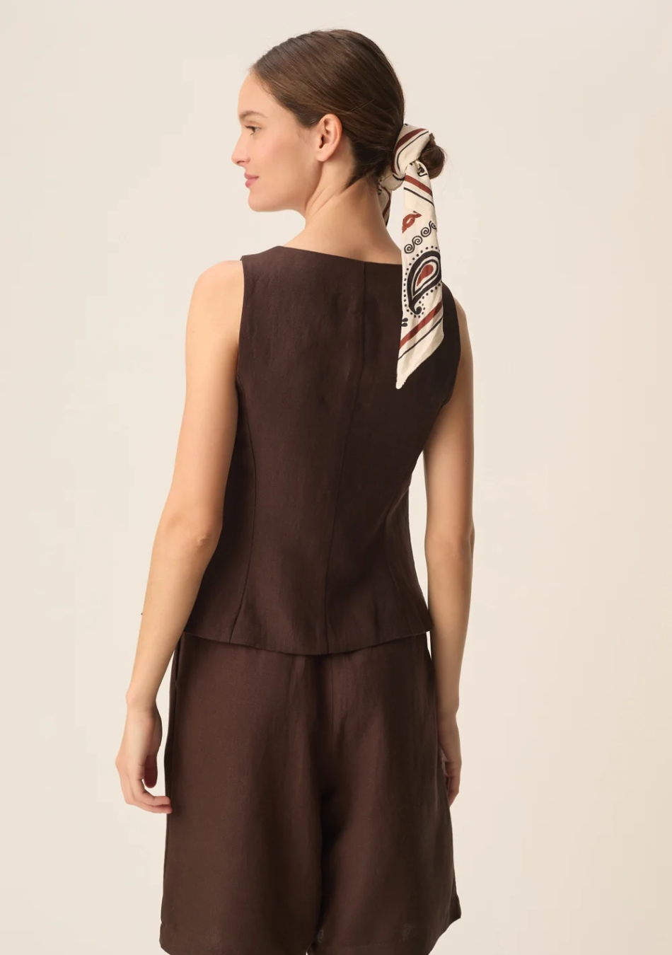 DES PETITS HAUTS marca que refleja la esencia del estilo parisino: femenino, delicado y atemporal.  Destaca por su diseño cuidad