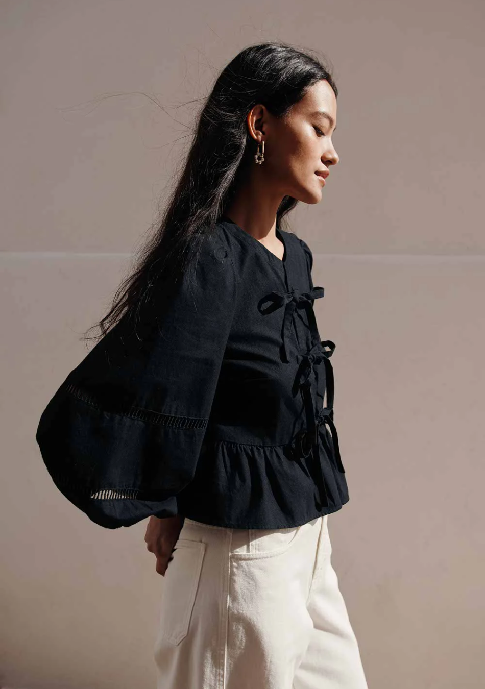 DES PETITS HAUTS marca que refleja la esencia del estilo parisino: femenino, delicado y atemporal.  Destaca por su diseño cuidad