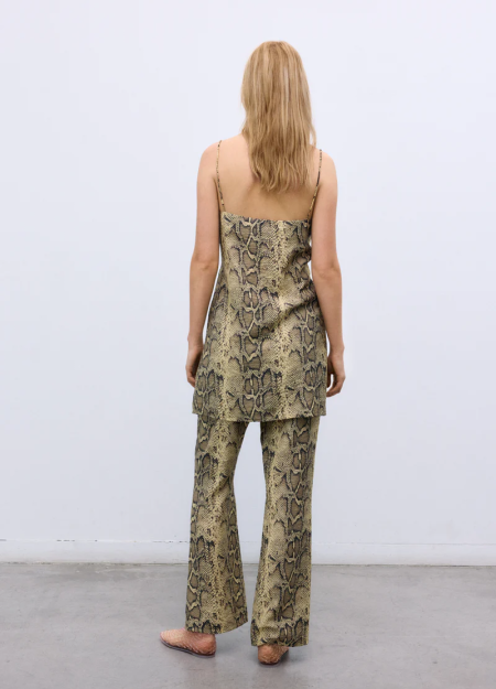 WE ARE THE NEW SOCIETY moda contemporánea, sostenible y atemporal para niños y adultos. Diseño cuidado y espíritu creativo. 2