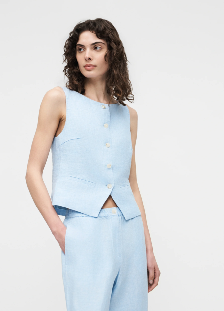 SAMSOE SAMSOE marca de moda escandinava con un diseño contemporáneo y minimalista. 2