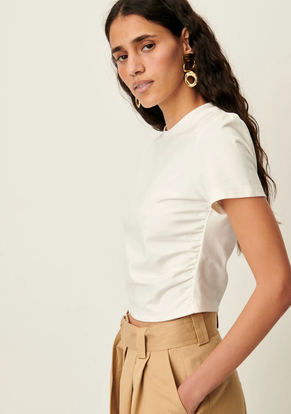 SESSÚN marca francesa de ropa de mujer con un estilo casual, femenino y minimal