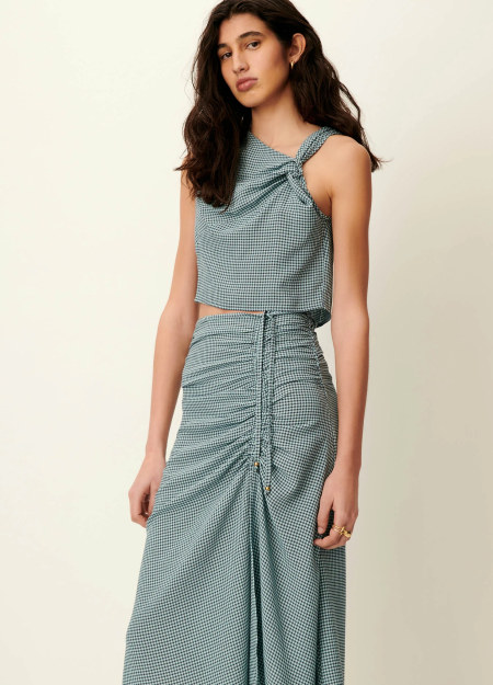 SESSÚN marca francesa de ropa de mujer con un estilo casual, femenino y minimal