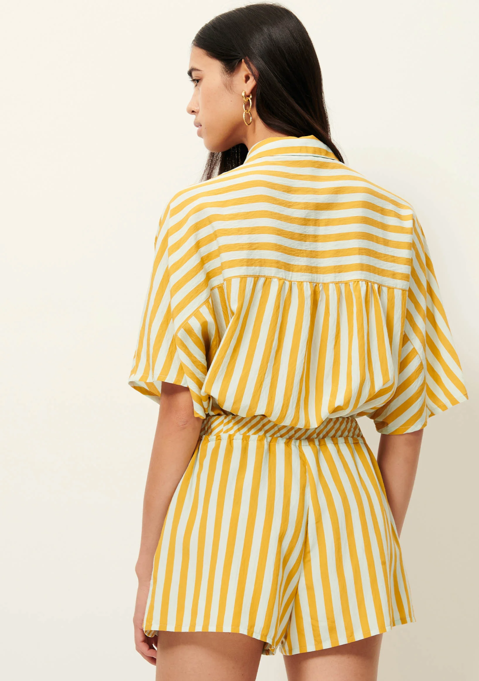 SESSÚN marca francesa de ropa de mujer con un estilo casual, femenino y minimal