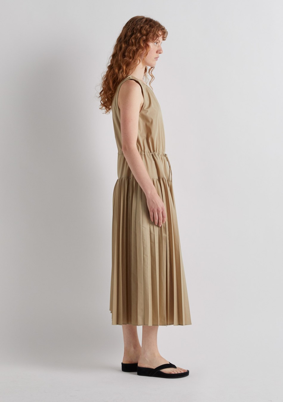 MMEIMEIJ marca de prendas elegantes, femeninas y fabricadas con tejidos de alta calidad que combinan diseño italiano, comodidad